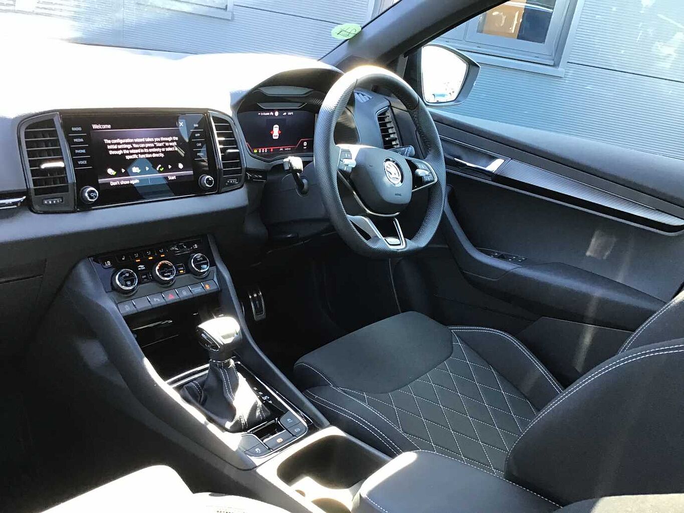 SKODA Karoq 1.5 TSI Sportline 5dr DSG